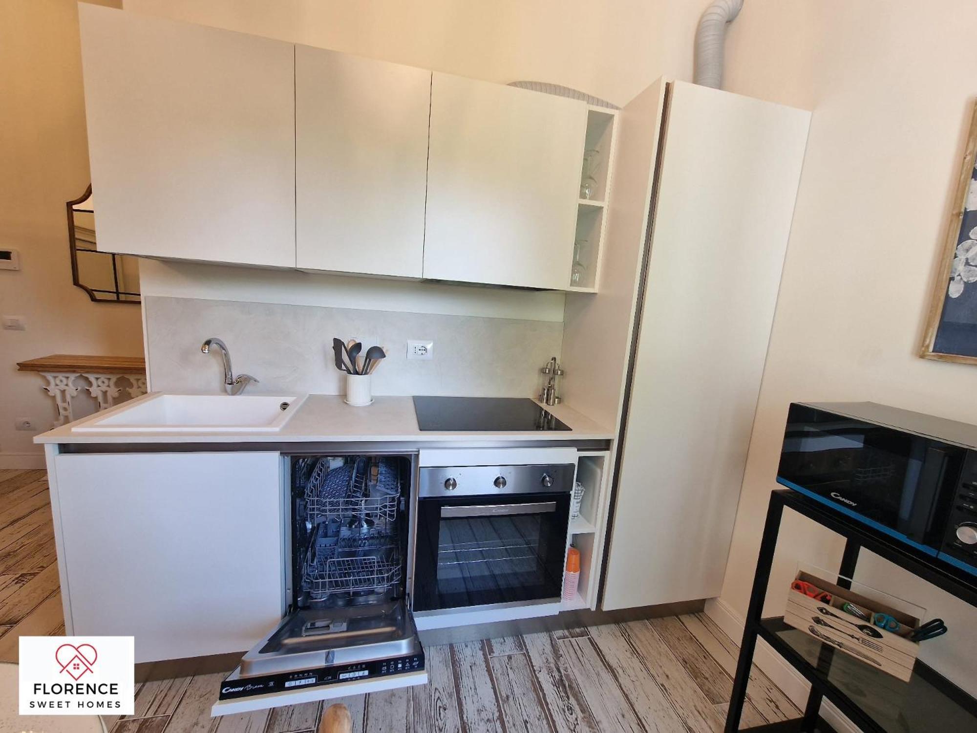 Mirko With Free Parking By Sweet Homes Apartamento